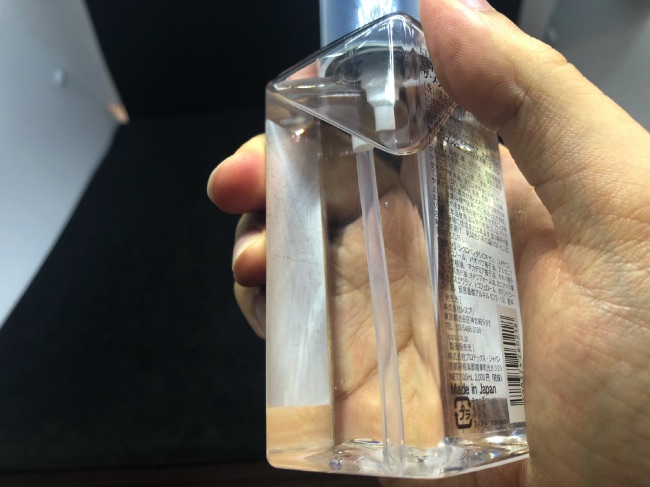LIPPSヘアオイルのボトル